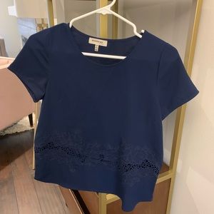 Monteau Navy blouse floral cutout